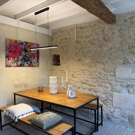 Вилла La Maisonnette D'emilion *